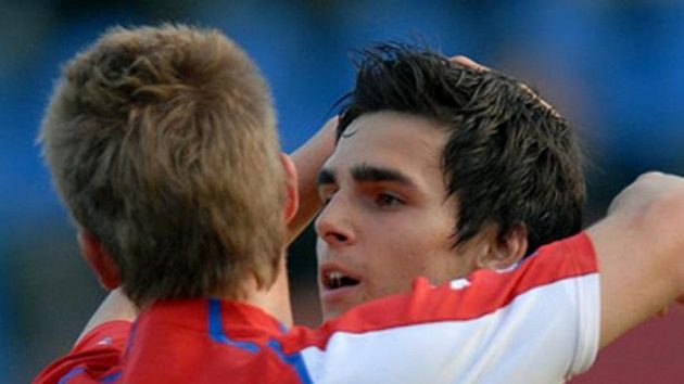Jiři Jeslínek se raduje po vstřeleném gólu s Bořkem Dočkalem. Jiři Jeslínek se raduje po vstřeleném gólu s Bořkem Dočkalem.