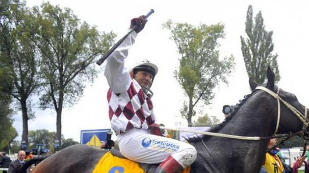 Dojede si Josef Váňa na Velké pardubické pro sedmé vítězství? Dojede si Josef Váňa na Velké pardubické pro sedmé vítězství?