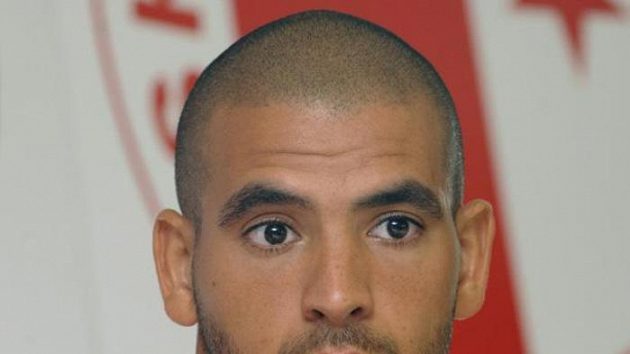 Tuniský reprezentant ve službách Slavie Hocine Ragued před podceňováním Lille důrazně varuje. Tuniský reprezentant ve službách Slavie Hocine Ragued před podceňováním Lille důrazně varuje.