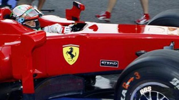 Italský jezdec Giancarlo Fisichella ze stáje Ferrari Italský jezdec Giancarlo Fisichella ze stáje Ferrari