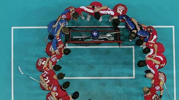 Sen českých florbalistů o medaili z MS se v Ostravě a Praze nenaplnil. Sen českých florbalistů o medaili z MS se v Ostravě a Praze nenaplnil.