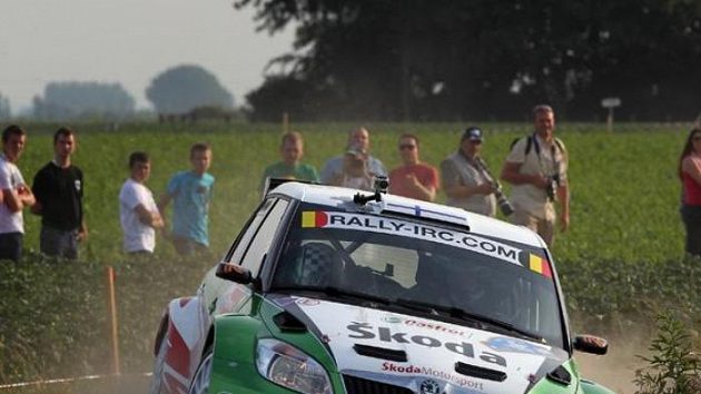 Juho Hänninen s vozem Škoda Fabia S2000 při belgické Ypres rallye. Juho Hänninen s vozem Škoda Fabia S2000 při belgické Ypres rallye.