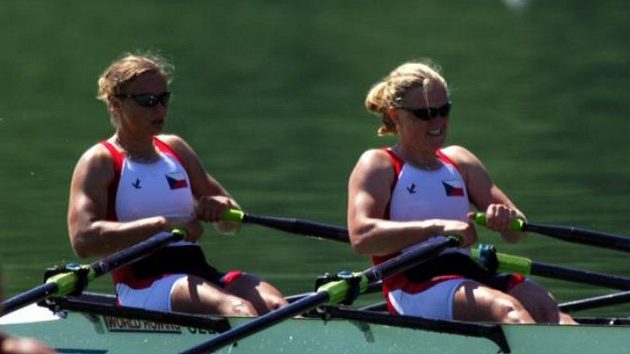 Dvojskif ženy - Gabriela Vařeková, Jitka Antošová. Archivní foto. Dvojskif ženy - Gabriela Vařeková, Jitka Antošová. Archivní foto.