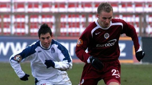 Michal Kadlec (vpravo) Michal Kadlec (vpravo)