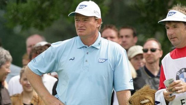 Golfista Ernie Els (vlevo) Golfista Ernie Els (vlevo)