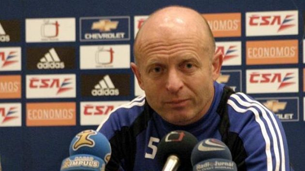 Trenér fotbalistů Slavie Praha Karel Jarolím. Trenér fotbalistů Slavie Praha Karel Jarolím.