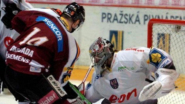 Martin Chabada v semifinále proti Znojmu Martin Chabada v semifinále proti Znojmu