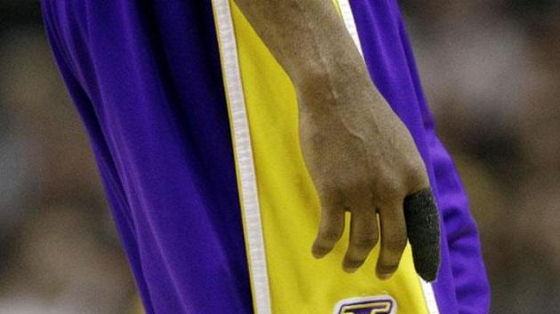 Zraněný Kobe Bryant Zraněný Kobe Bryant