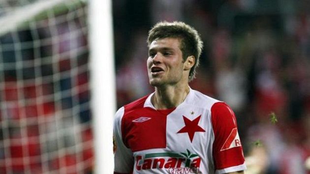 Fotbalista Slavie Čelůstka oslavuje gól. Fotbalista Slavie Čelůstka oslavuje gól.