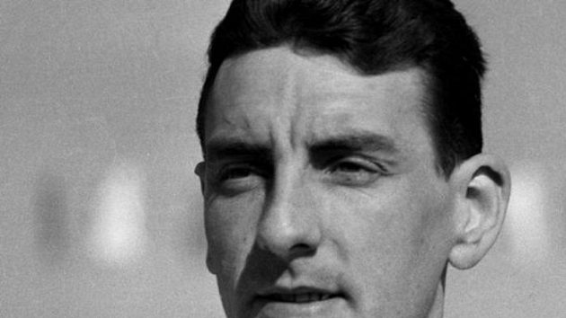 Jeden z nejpopulárnějších hráčů československé fotbalové historie Andrej Kvašňák na archivním snímku z 20. dubna 1962. Jeden z nejpopulárnějších hráčů československé fotbalové historie Andrej Kvašňák na archivním snímku z 20. dubna 1962.