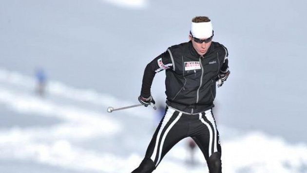 Lukáš Bauer při přípravě na dachsteinském ledovci. Lukáš Bauer při přípravě na dachsteinském ledovci.