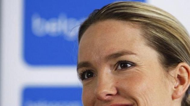 Bývalá světová jednička Justine Heninová se vrací k tenisu Bývalá světová jednička Justine Heninová se vrací k tenisu