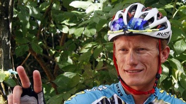 Kazašský cyklista Alexander Vinokurov chce ukončit po sezóně kariéru. Kazašský cyklista Alexander Vinokurov chce ukončit po sezóně kariéru.