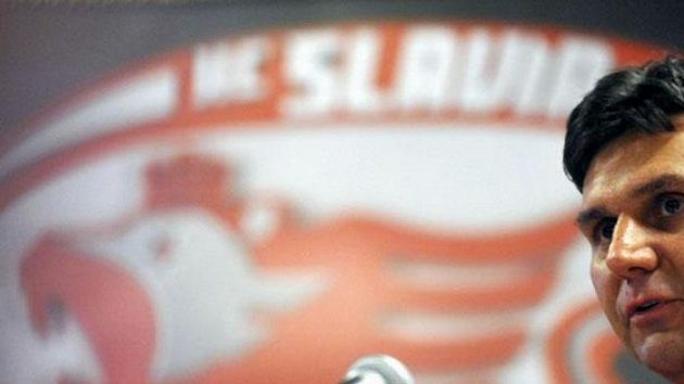 Generální manažer a trenér hokejistů HC Slavia Praha Vladimír Růžička. Generální manažer a trenér hokejistů HC Slavia Praha Vladimír Růžička.