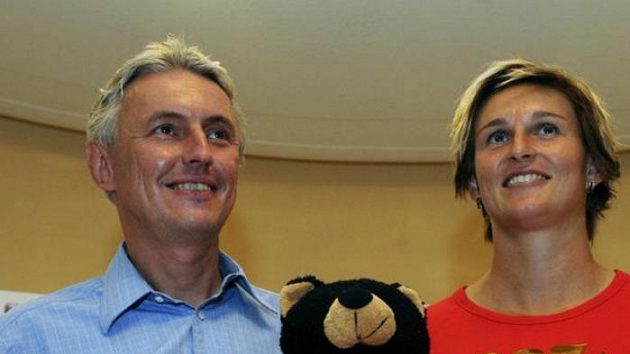 Liborem Varhaníkem vedle Barbory Špotákové. Liborem Varhaníkem vedle Barbory Špotákové.