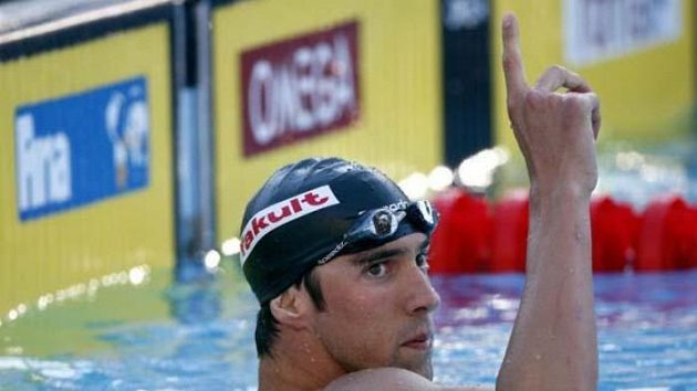 Michael Phelps po vítězném závodě na 200 m motýlek Michael Phelps po vítězném závodě na 200 m motýlek