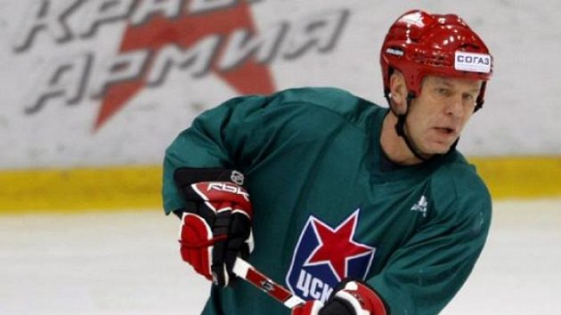 Vjačeslav Fetisov na tréninku CSKA Moskva Vjačeslav Fetisov na tréninku CSKA Moskva