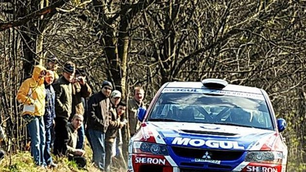 Roman Kresta na trati Valašské rallye. Roman Kresta na trati Valašské rallye.