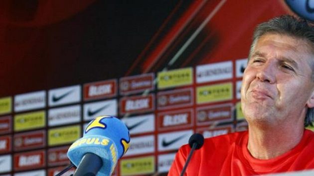 Trenér Sparty Jozef Chovanec si po derby vychutnával pocity vítěze. Trenér Sparty Jozef Chovanec si po derby vychutnával pocity vítěze.