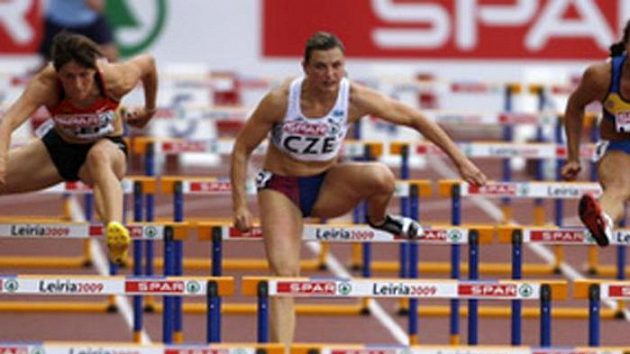 Překážkářka Lucie Škrobáková (uprostřed) Překážkářka Lucie Škrobáková (uprostřed)