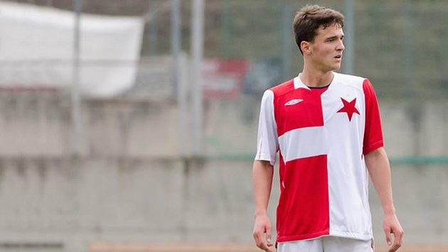 Pokračovatel fotbalového rodu Veselých Lukáš podepsal v sedmnácti letech profesionální smlouvu se Slavií. Pokračovatel fotbalového rodu Veselých Lukáš podepsal v sedmnácti letech profesionální smlouvu se Slavií.