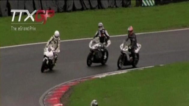 Závod elektrických motocyklů na okruhu Brands Hatch. Závod elektrických motocyklů na okruhu Brands Hatch.