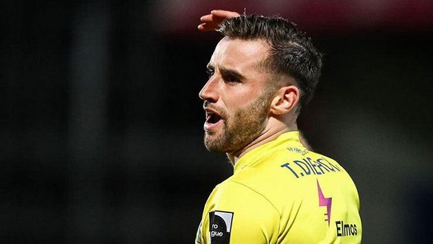 Belgický fotbalista Tuur Dierckx půjde za porušení koronavirových opatření do vězení. Belgický fotbalista Tuur Dierckx půjde za porušení koronavirových opatření do vězení.