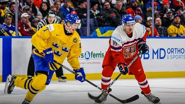 Češi na Švédy v základní skupině MS v Buffalu nestačili, prohráli 1:3. Češi na Švédy v základní skupině MS v Buffalu nestačili, prohráli 1:3.