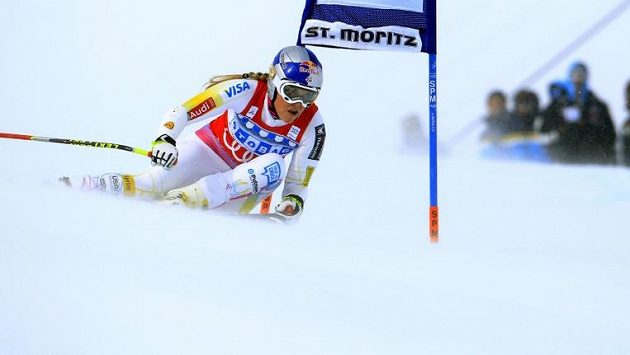 Lindsey Vonnová na trati superobřího slalomu. Lindsey Vonnová na trati superobřího slalomu.