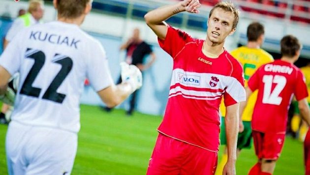 Slovenský obránce Milan Bortel (vpravo) se stal novou posilou fotbalové Slavie Praha. Slovenský obránce Milan Bortel (vpravo) se stal novou posilou fotbalové Slavie Praha.