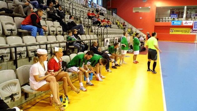 Na prvním hracím dnu 15. ročníku PRE Golden Tour bylo k vidění více než jen fotbal. Na prvním hracím dnu 15. ročníku PRE Golden Tour bylo k vidění více než jen fotbal.
