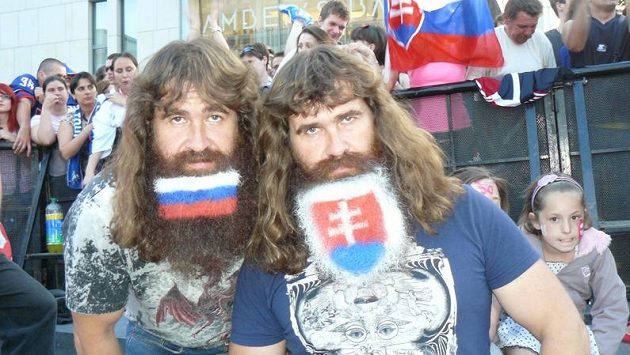 Slovenští hokejoví fanoušci. Slovenští hokejoví fanoušci.