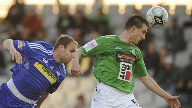 Petr Zábojník (vpravo) z Jablonce a Michal Hubník z Olomouce Petr Zábojník (vpravo) z Jablonce a Michal Hubník z Olomouce