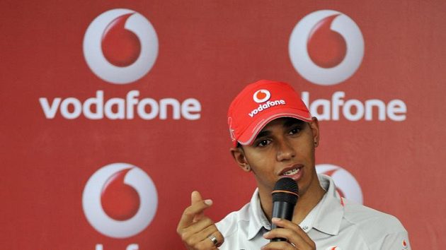 Britský pilot formule 1 Lewis Hamilton Britský pilot formule 1 Lewis Hamilton