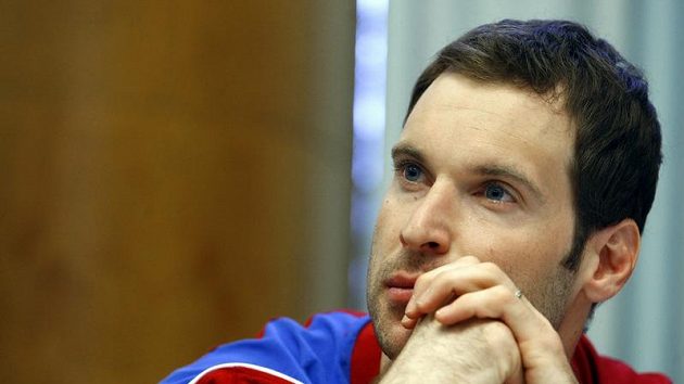 Fotbalový brankář Petr Čech nebere zápas s Turky jako odvetu za EURO. Fotbalový brankář Petr Čech nebere zápas s Turky jako odvetu za EURO.
