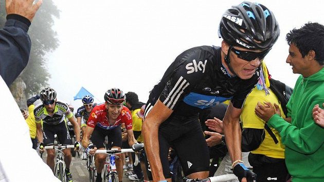 Christopher Froome (vpravo) z Velké Británie během Vuelty Christopher Froome (vpravo) z Velké Británie během Vuelty