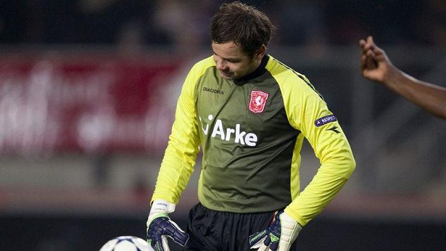 Gólman Twente Sander Boschker nevěří, jaké minely se v duelu s Tottenhamem dopustil. Gólman Twente Sander Boschker nevěří, jaké minely se v duelu s Tottenhamem dopustil.
