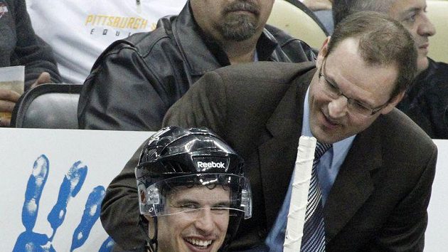 Sidney Crosby je podle prestižního časopisu The Hockey News čtvrtým nejvlivnějším mužem v hokejovém světě. Sidney Crosby je podle prestižního časopisu The Hockey News čtvrtým nejvlivnějším mužem v hokejovém světě.