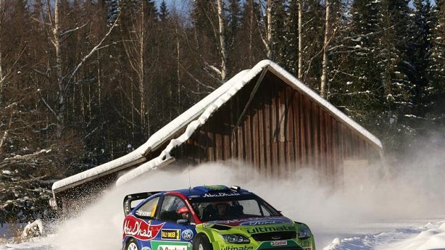 Mikko Hirvonen na trati Švédské rallye. Mikko Hirvonen na trati Švédské rallye.