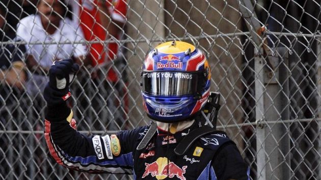 Australská radost - Mark Webber slaví druhé vítězství v řadě. Australská radost - Mark Webber slaví druhé vítězství v řadě.