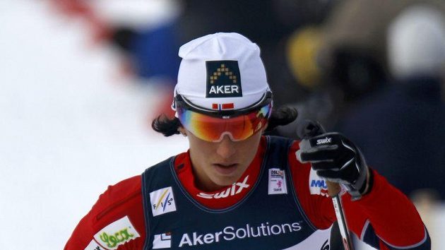 Marit Bjoergenová jede na trati klasické desítky k dalšímu triumfu na MS v Oslu. Marit Bjoergenová jede na trati klasické desítky k dalšímu triumfu na MS v Oslu.