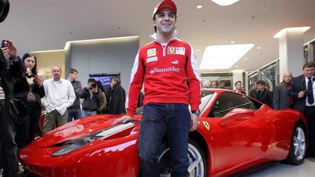 Felipe Massa v české pobočce Ferrari Felipe Massa v české pobočce Ferrari