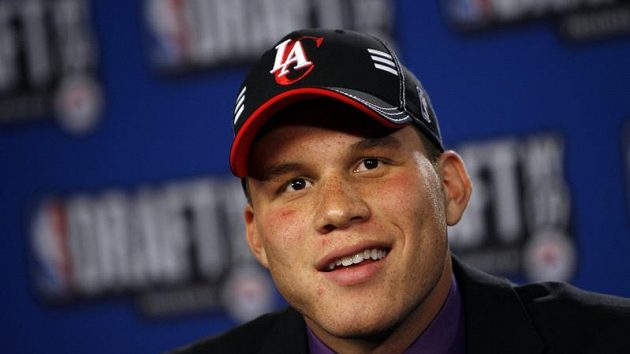 Basketbalista Blake Griffin se stal jedničkou letošního draftu NBA. Basketbalista Blake Griffin se stal jedničkou letošního draftu NBA.