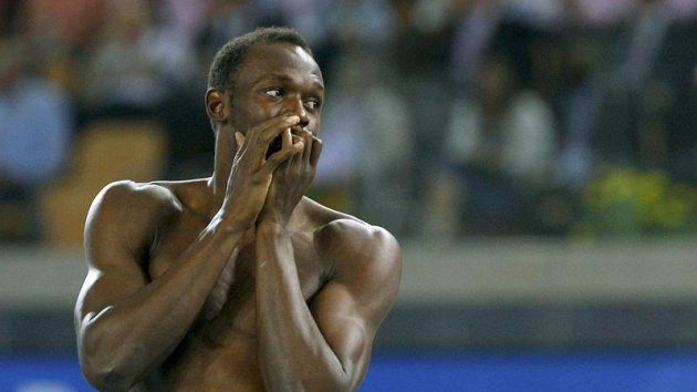 Zklamaný Usain Bolt. Finálový závod MS na 100 metrů kvůli předčasnému startu nevyhraje. Zklamaný Usain Bolt. Finálový závod MS na 100 metrů kvůli předčasnému startu nevyhraje.