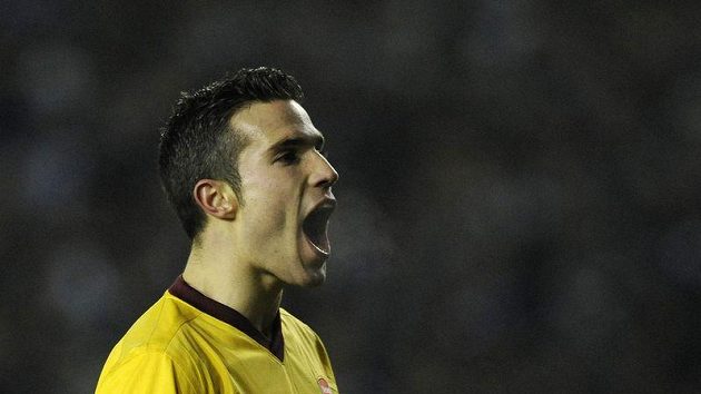 Robin van Persie z Arsenalu se raduje z branky. Robin van Persie z Arsenalu se raduje z branky.