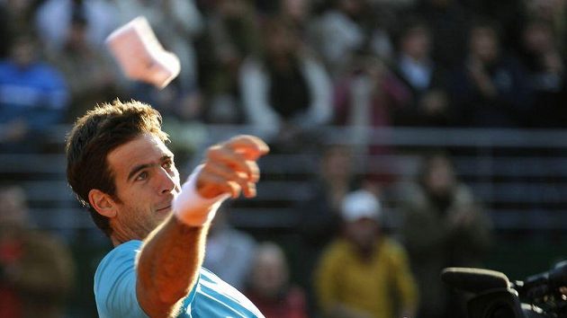 Argentinský tenista Juan Martin Del Porto se raduje po výhře nad Kazachem Kukuškinem. Argentinský tenista Juan Martin Del Porto se raduje po výhře nad Kazachem Kukuškinem.