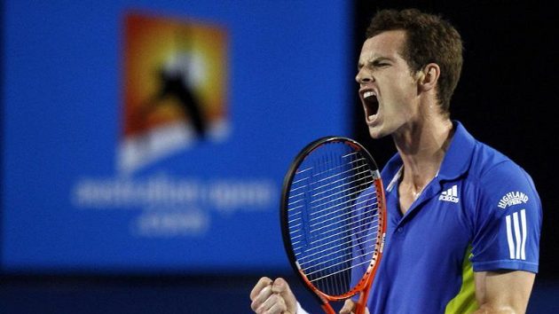 Brit Andy Murray v utkání se Španělem Rafaelem Nadalem. Brit Andy Murray v utkání se Španělem Rafaelem Nadalem.