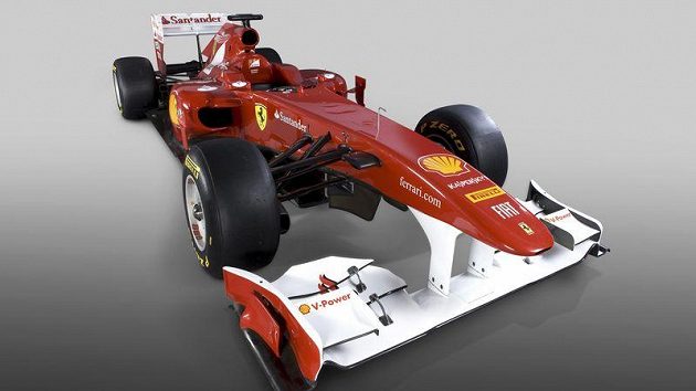 Letošní Ferrari. Zprvu s označením F150, poté F150th Italia a nakonec 150° Italia. Letošní Ferrari. Zprvu s označením F150, poté F150th Italia a nakonec 150° Italia.