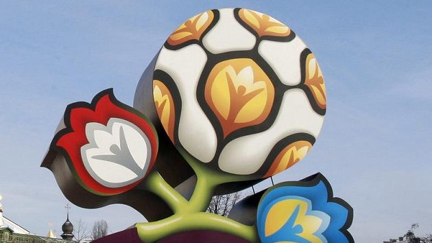 Oficiální logo mistrovství Evropy ve fotbale pro rok 2012. Oficiální logo mistrovství Evropy ve fotbale pro rok 2012.