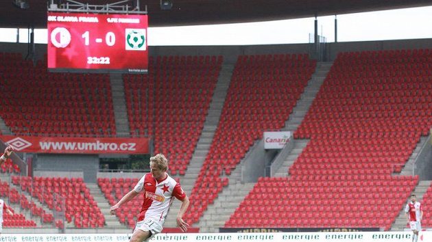 Stadión v Edenu fotbalisté Slavie už dlouho nevyprodali. Stadión v Edenu fotbalisté Slavie už dlouho nevyprodali.